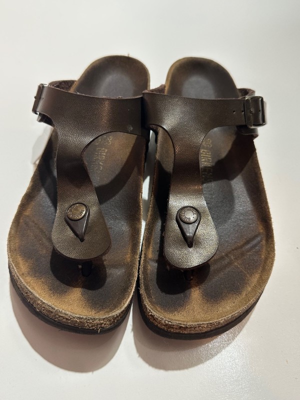 Women's Birkenstock GIZEH brown/ bronze size 39 USA size 8 8.5