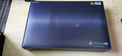 Sony PlayStation 4 Pro 2TB 500 Millionen Limited Edition Konsole Controller PS4 UK