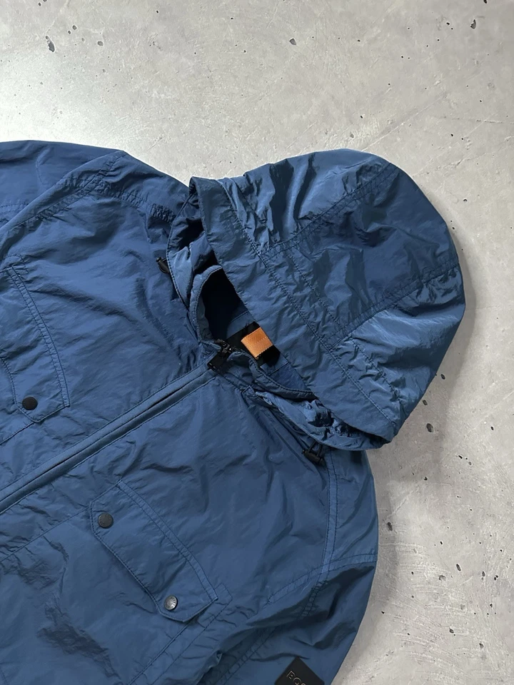 Hugo Boss Blue Garment-Dyed Hooded Jacket Size 58 Windbreaker Nylon Rare Luxury - Image 4 of 4