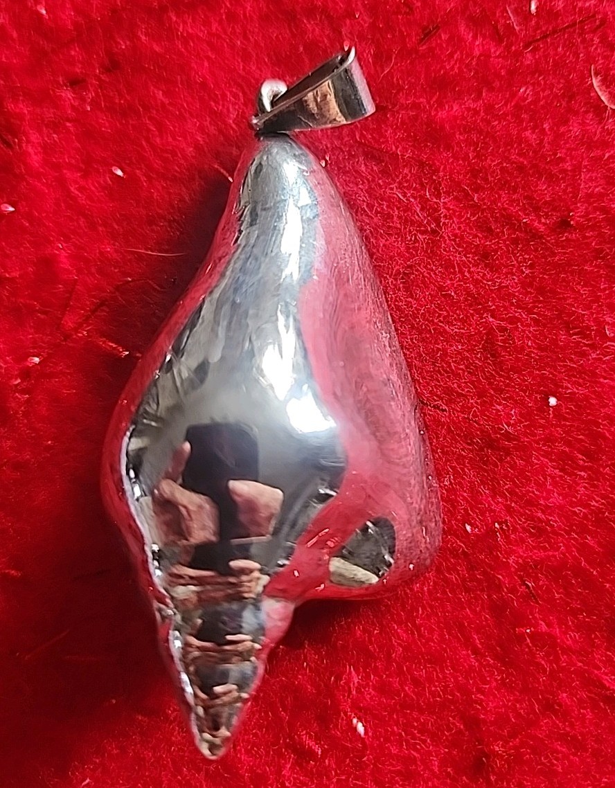 925 Solid Sterling Large  Conch Shell Pendant Nic… - image 1