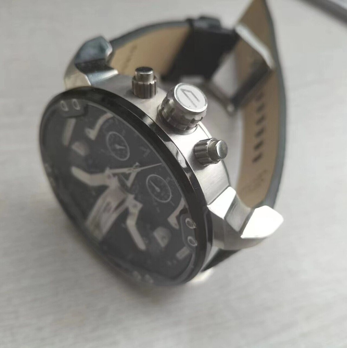 NEW DIESEL MR DADDY 2.0 DZ7313 57MM DIAL BLACK & SILVER TONE NEW DIESEL MR DADDY 2.0 DZ7313 57MM DIAL BLACK & SILVER TONE