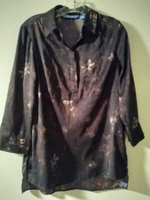 Women's Simply Vera Wang Tunic Blouse = Black Dark & Light Purple Size Small