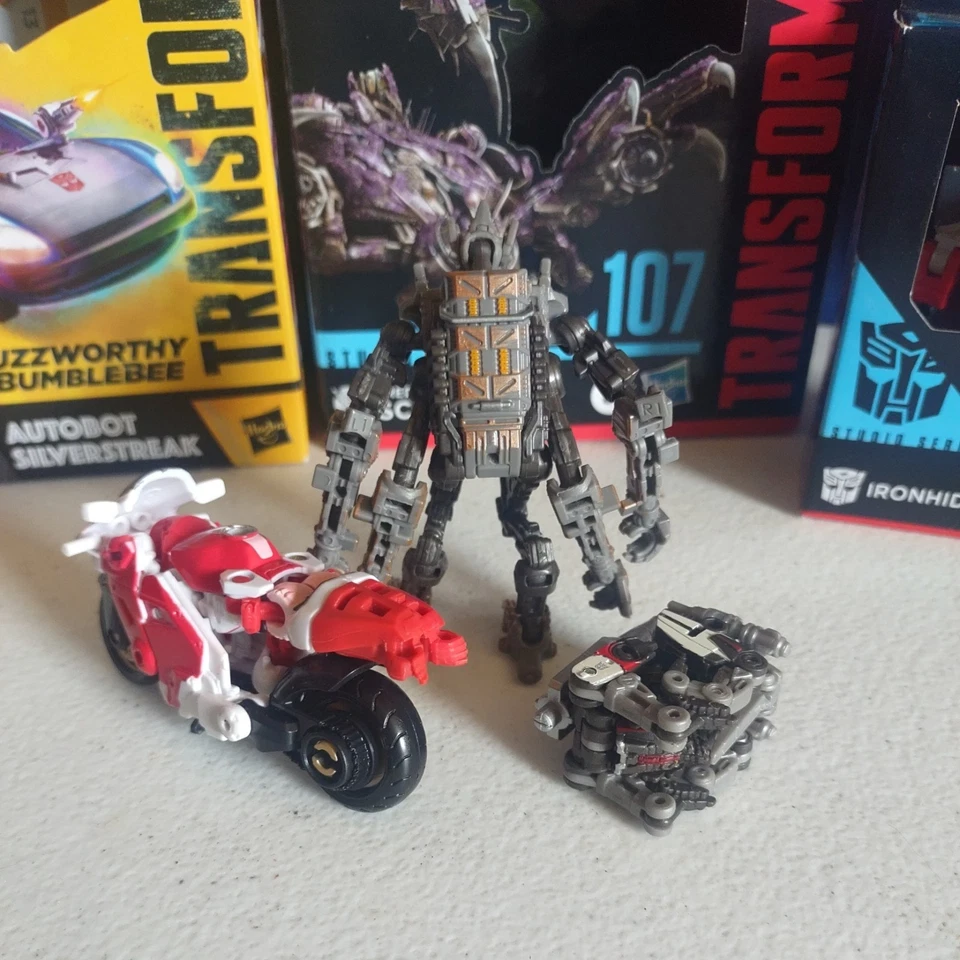 Transformers Studio Series And Legacy United Lot - Image 3 of 4