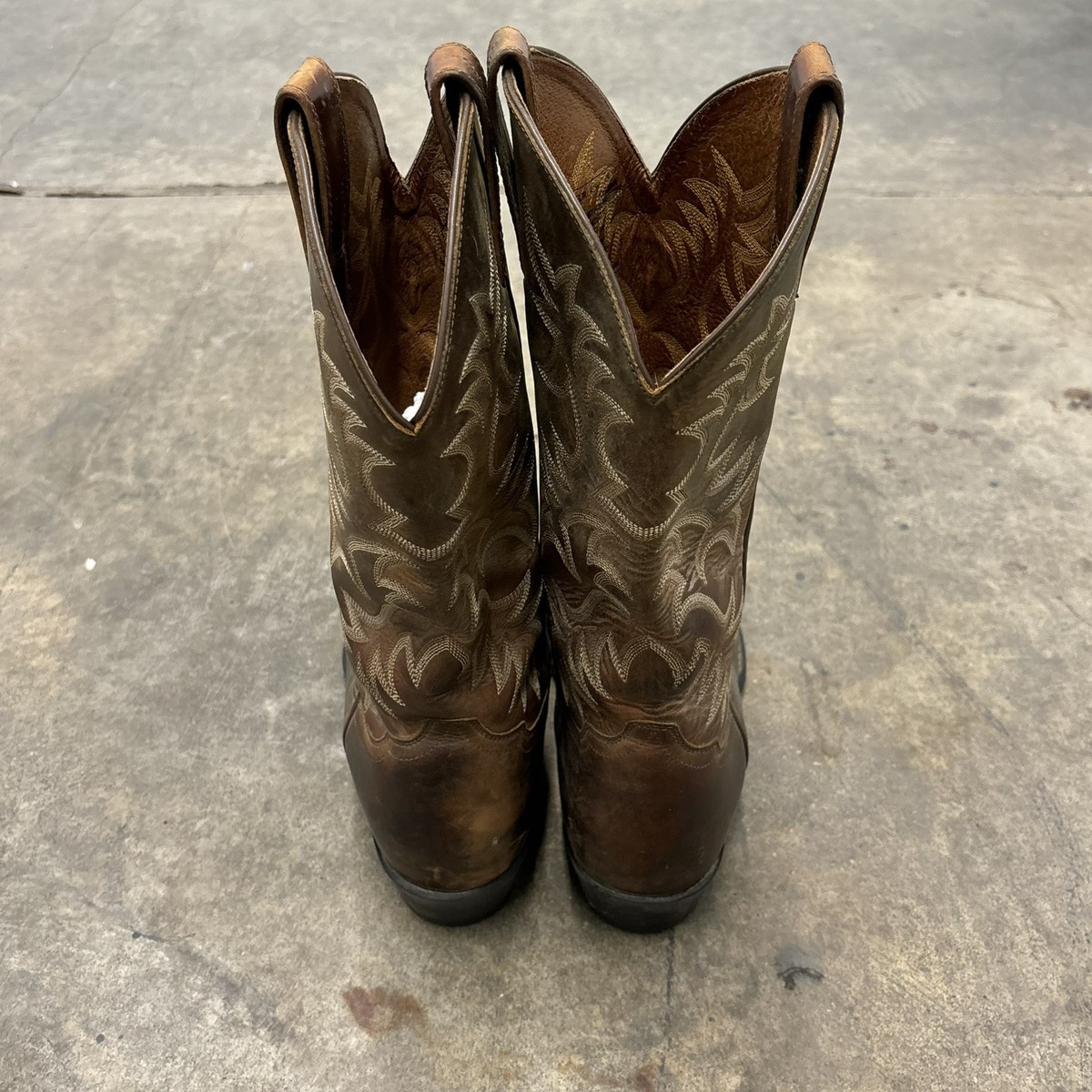 Ariat Men’s Heritage Western R Toe Cowboy Boot  Size 9 Style 34725 Ariat® Men main image 2