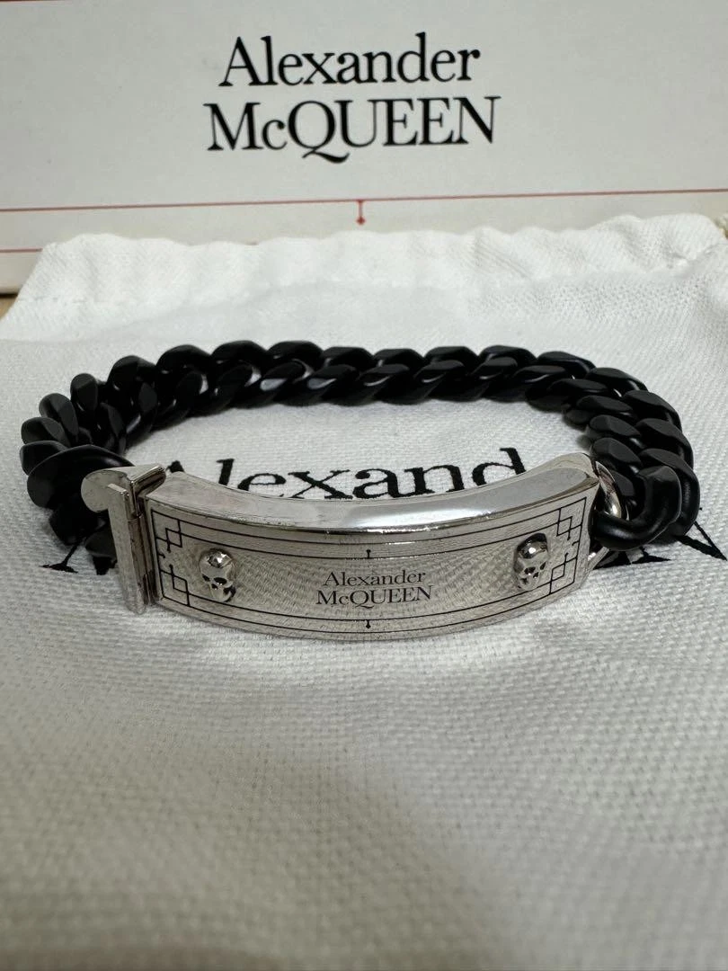 Alexander McQUEEN Chain bracelet with box, cloth bag and booklet