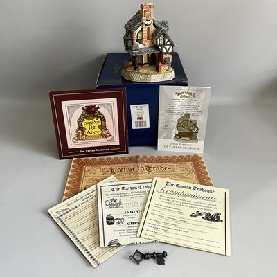 ''The Tartan Teahouse'' David Winter Cottages w/Box COA, Key, Menu, Map, Etc 1994