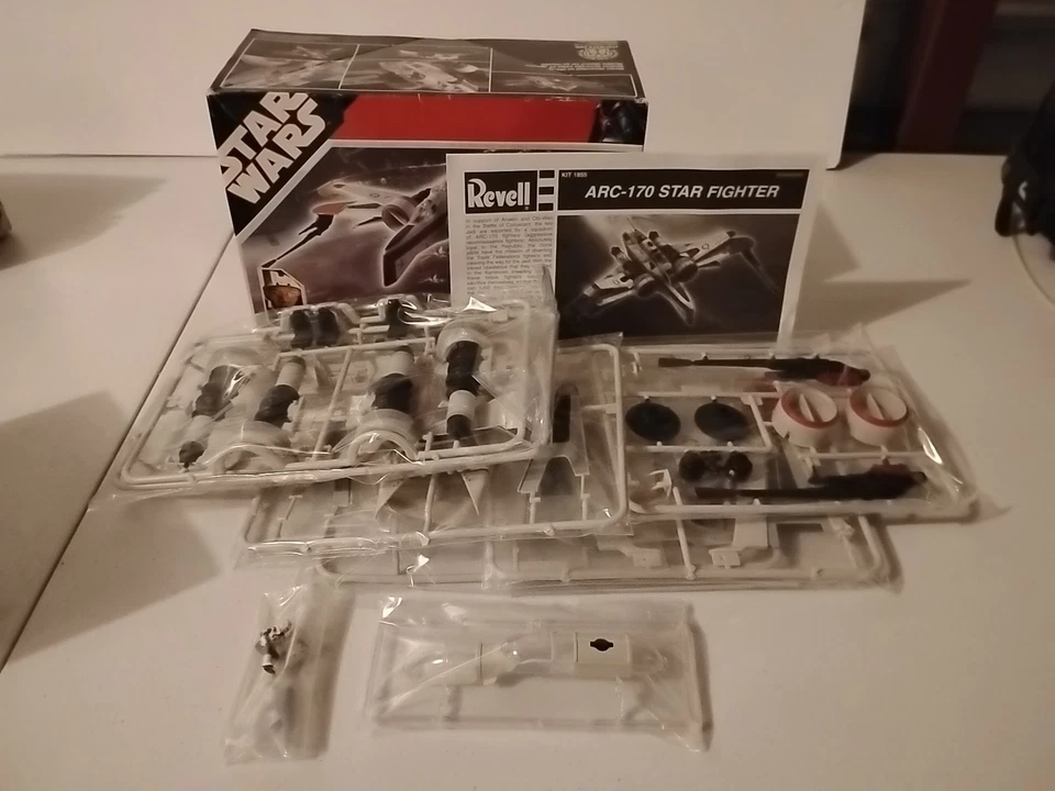 Revell Star Wars ARC-170 StarFighter Snap Tite Model Kit 85-1855 - Image 2 of 4