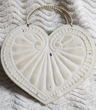 🤍PRETTY French Country Cottage SHABBY CHIC White Metal Wall HEART Pocket 5x5 GC