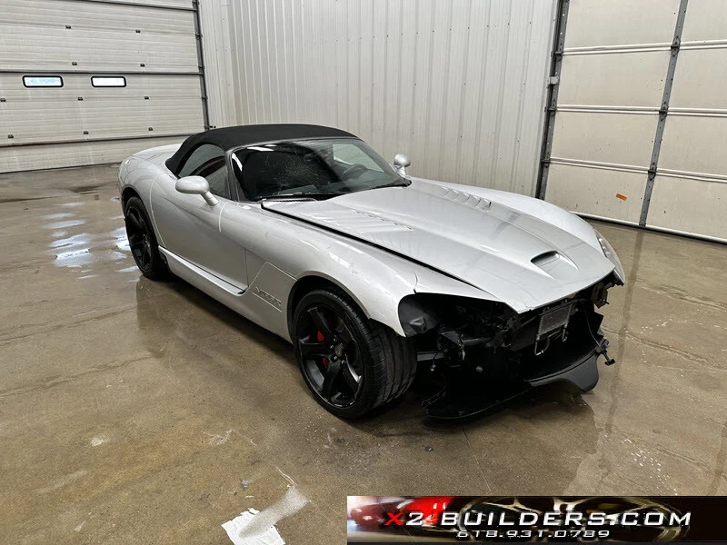 2004 Dodge Viper SRT-10 Convertible  - Image 3 of 4