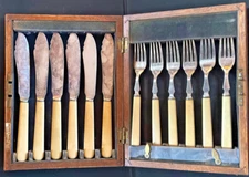 Antique Mappin & Webb 12 Piece Silver Plate Fish Cutlery Set w/ Fitted Case