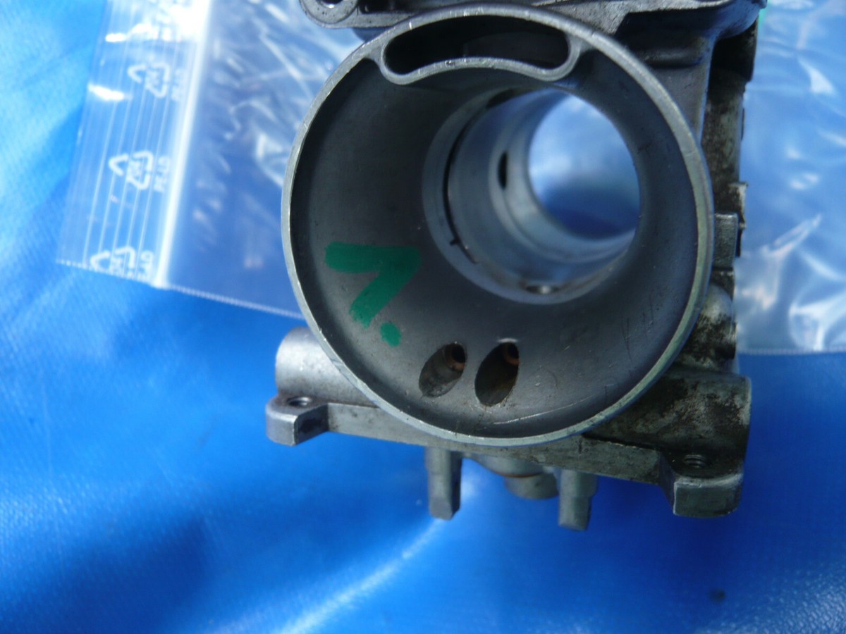 Kawasaki GPZ 600 R ZX600A Vergaser Typ CVK V155 Gehäuse Nr 1 Body