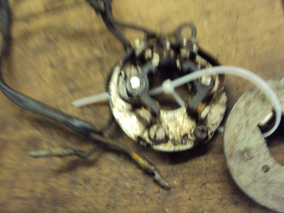 KAWASAKI Z250 Z 250 MOTORBIKE MOTORCYCLE STATOR POINTS MOUNTING PLATE