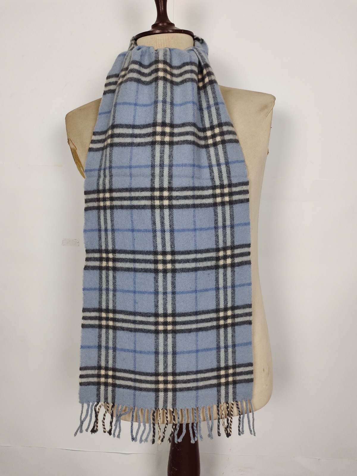 Burberry genuine vintage nova check Sky Blue 100% Lambswool winter Scarf Scarves