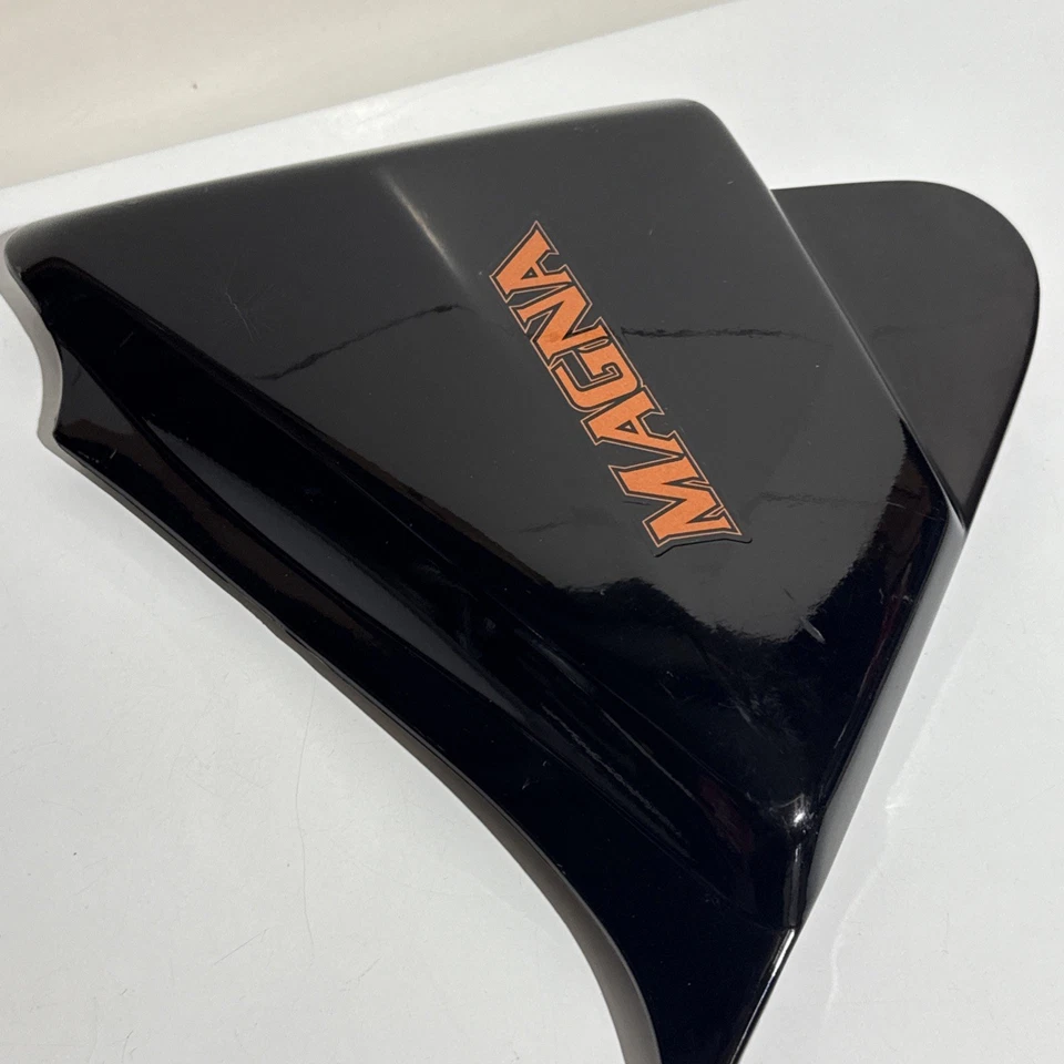 Panel de cubierta lateral derecho Honda Magna 1984-86 VF700C negro OEM 83600-mk3-0000 LEER Foto 2 de 4