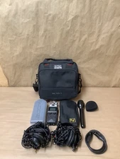 RECORDER ELECTRONICS ZOOM H5 HANDY RECORDER, #193716; MINI STUDIO SET (210973-1)