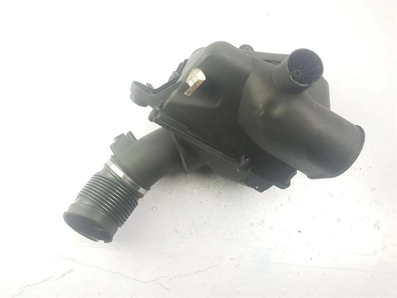 2013-2017 F10 FL BMW 5 SERIES RH DRIVER SIDE AIR BOX FILTER ASSEMBLY 4.4 PETROL - image 2 of 4