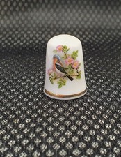 Newhall Fine Bone China Chaffinch Thimble Made in England 3cm Tall English Bird