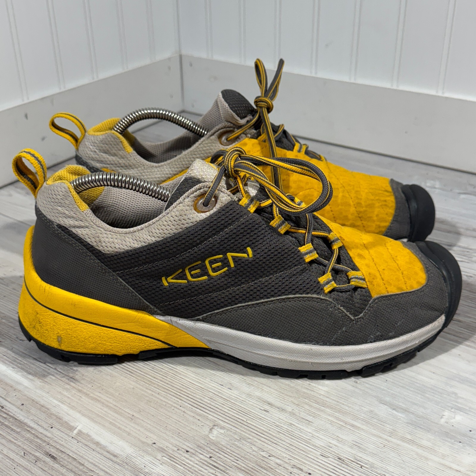 Scarpe da donna Keen Ochoco da passeggio escursionismo misura 10 5 grigio giallo impermeabili