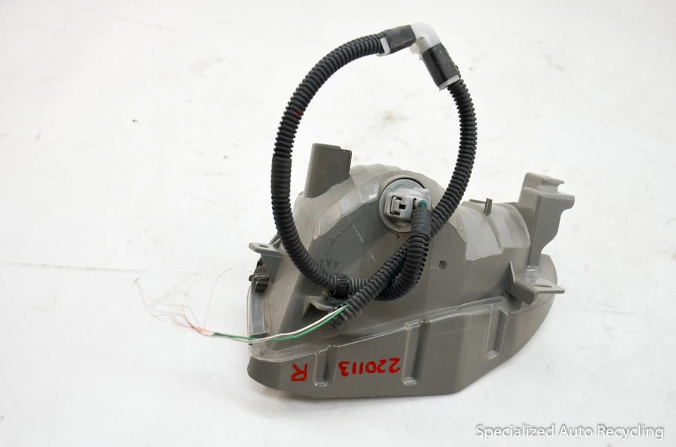 Toyota Prius V 2012 genuino OEM luz de señal de estacionamiento delantera lámpara derecha Foto 3 de 4