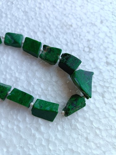 maw sit sit green jade rough Beads 15-8 mm 5 inches strand for jewelry making - Picture 2 of 5