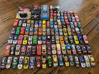 Lote Suelto Nascar Diecast 1:64 100 Campeones de Carreras Hot Wheels Lionel 🔥