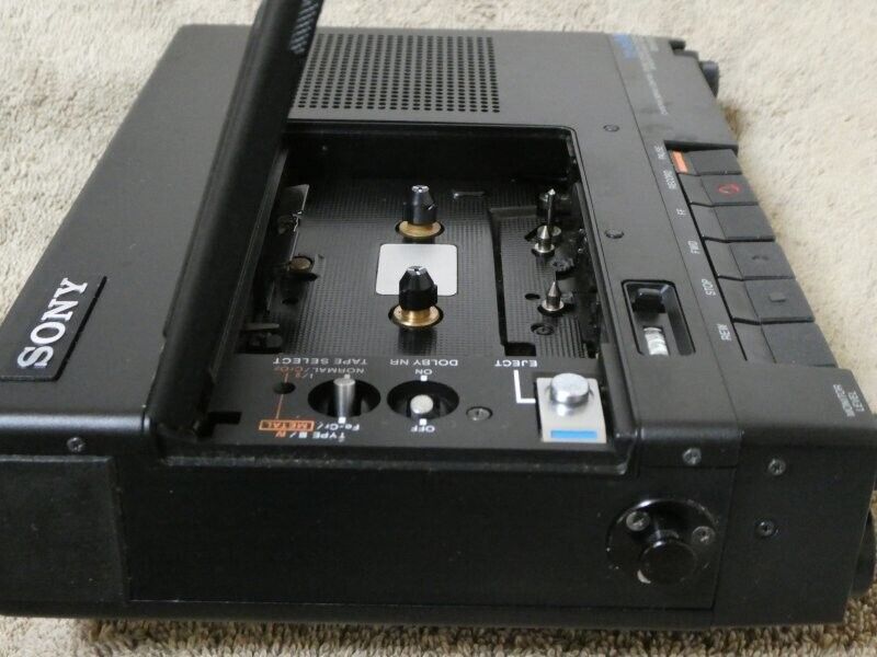 Sony TC-D5M Vintage Portable Stereo Cassette Recorder Fully Sony TC-D5M Vintage Portable Stereo Cassette Recorder Fully