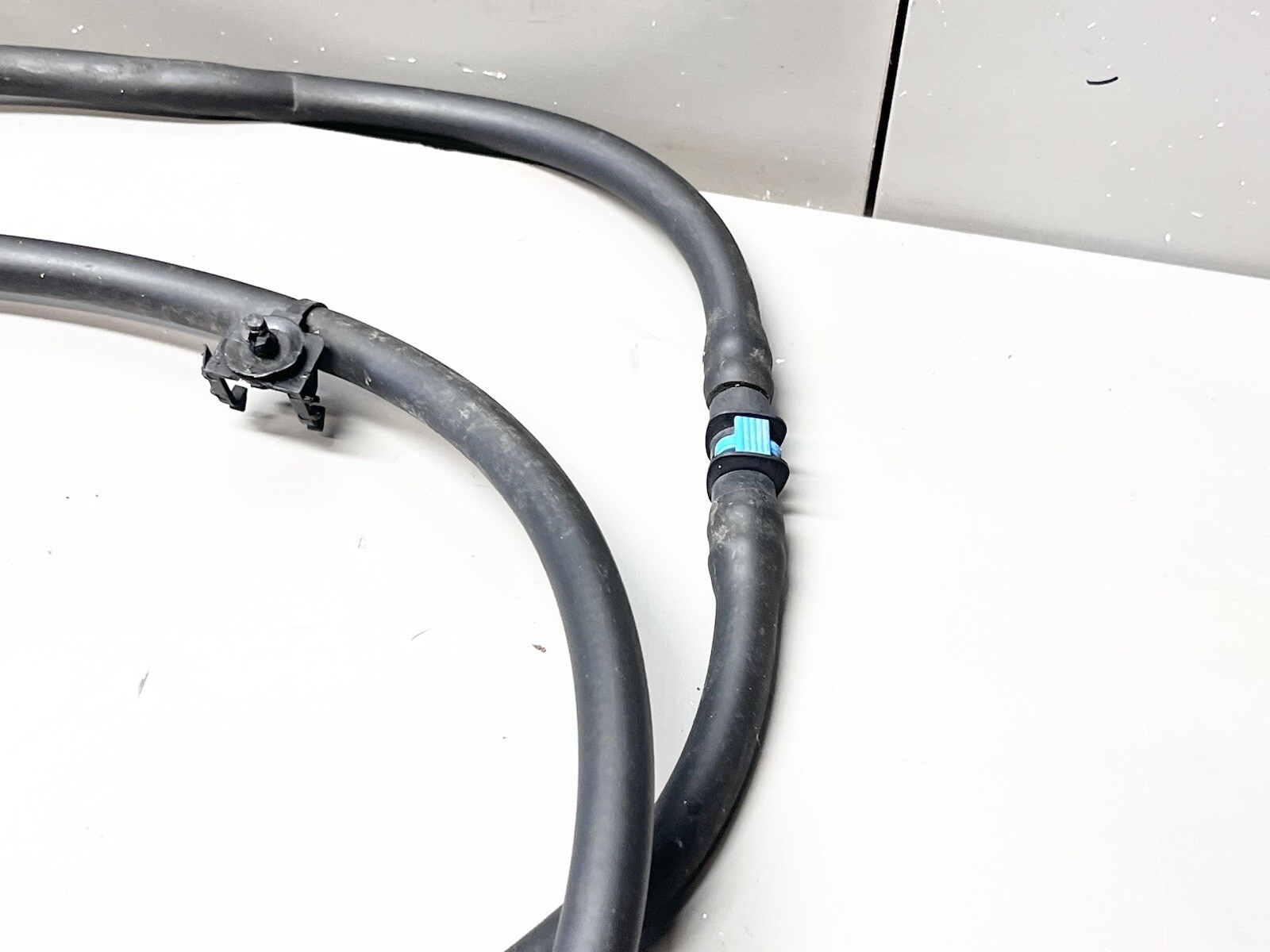 ⭐️2014-2021 Maserati Quattroporte Headlight Washer Lamp Nozzle Fluid Hose OEM