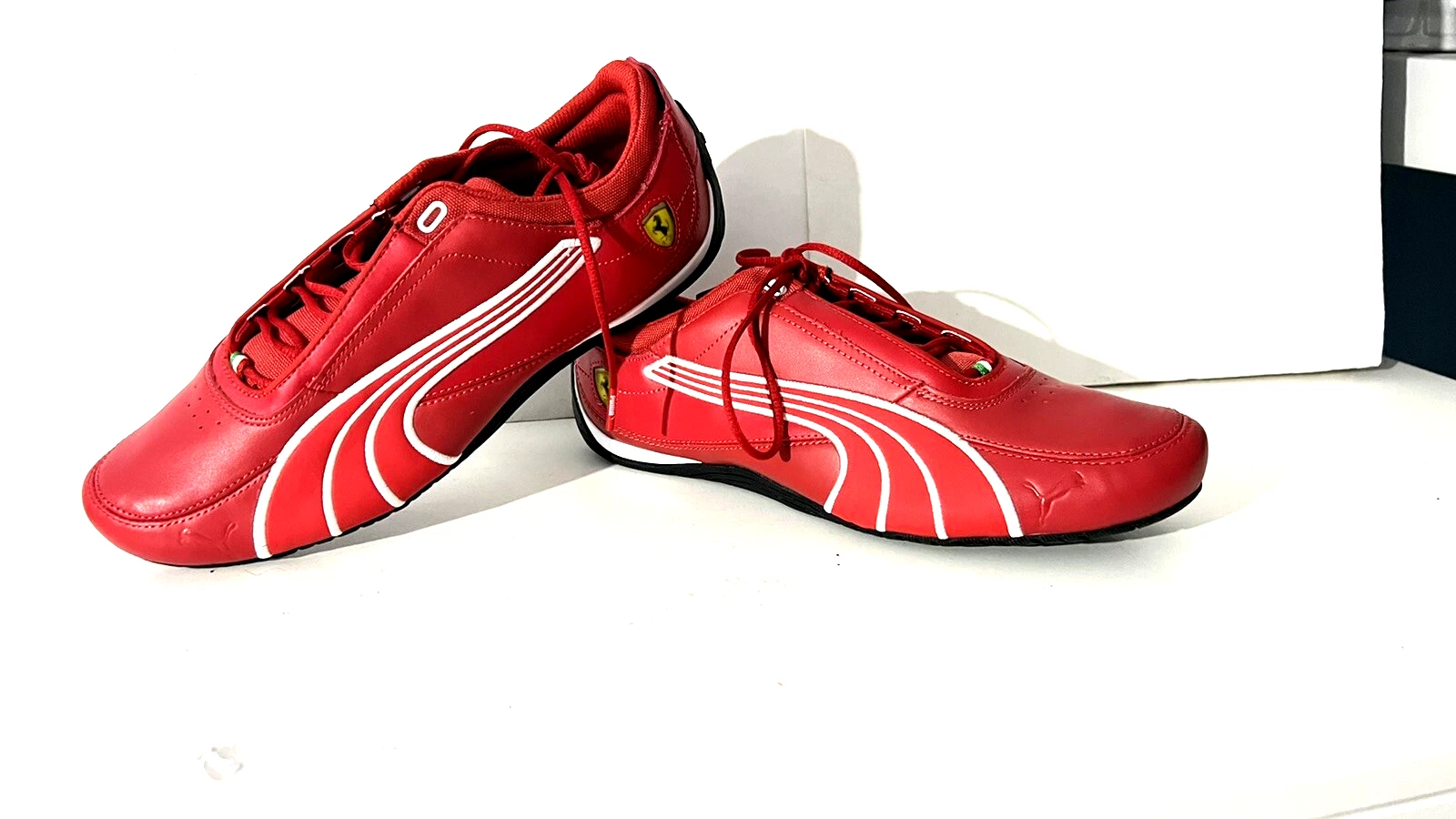 Sneakers PUMA Ferrari Flat stringate in pelle rossa da uomo taglia 10 NUOVE