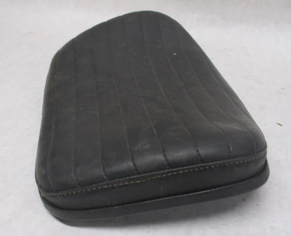 Harley Davidson Shovelhead Passenger Backrest Pad Stitched Vintage Black - Image 4 of 4