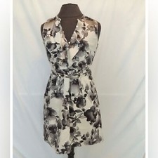 Ann Taylor LOFT Cream Gray Front Ruffle Shirt Knee Length Dress Size 2