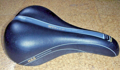 Serfas HSS Gel Fahrradsattel mit Stützenklemme