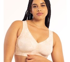 Maya J Women's Bra Sz M Evelyn Seamless Wirefree White A677303