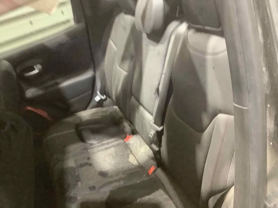 Used Fuel Injection Air Flow Meter fits: 2017 Jeep Renegade 6.4 Grade A Foto 2 de 4