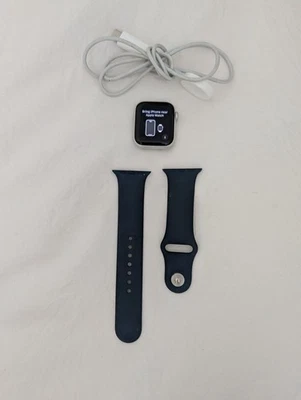 Apple Watch SE 40mm Silver Aluminum Case with Abyss Blue Sport Band (GPS)