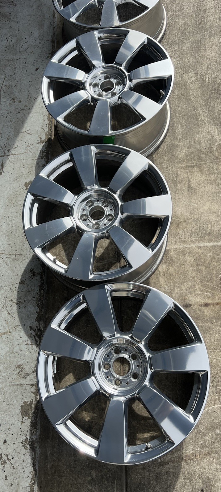 22" Rolls Royce Cullinan Forged Chrome Factory OEM Wheels 31C Set .