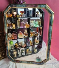 K39) Vintage Miniatur Parfüm Flakons Incl. Setzkasten Vitrine 34 St.