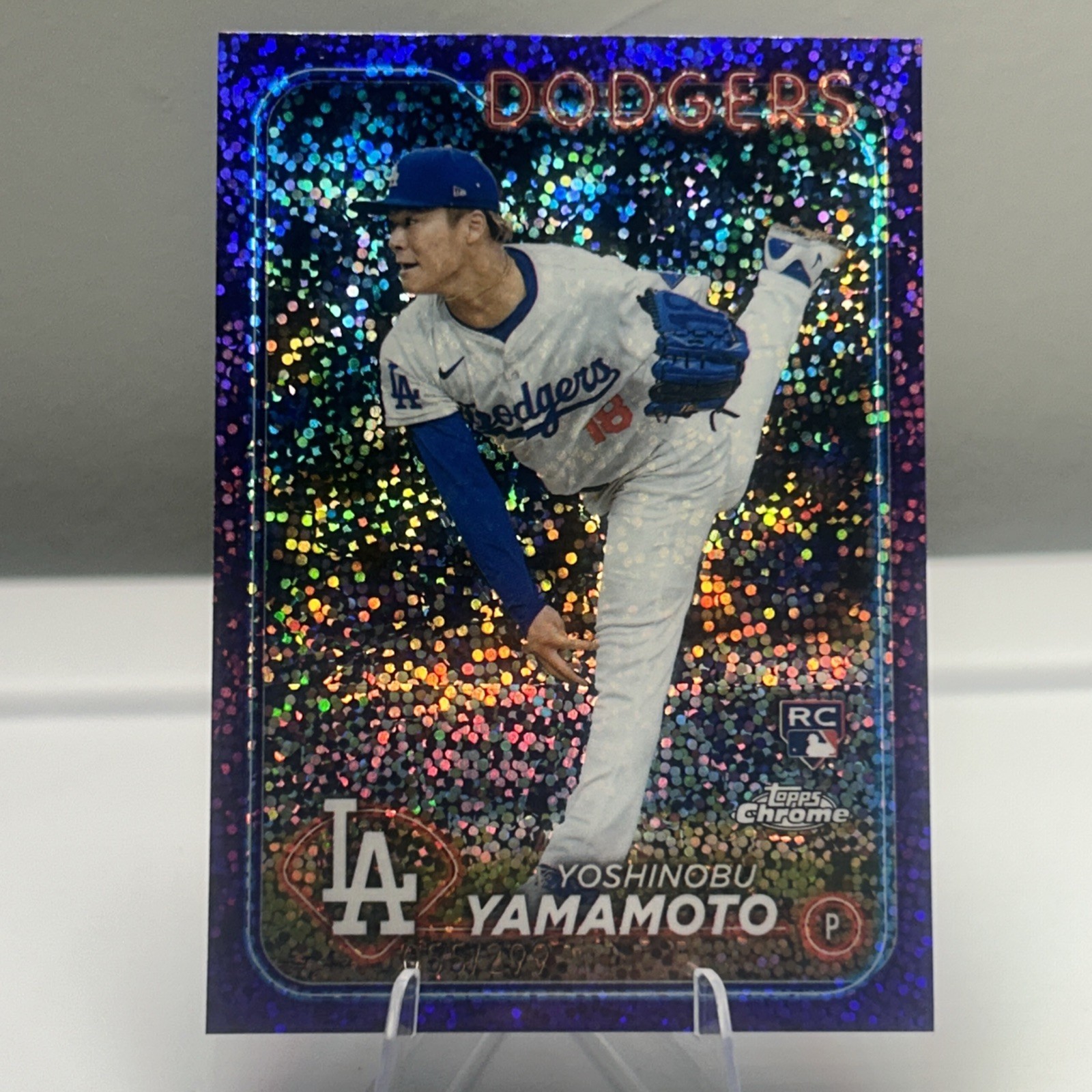 2024 Topps Chrome Yoshinobu Yamamoto #18 Purple Speckle Refractor /299 RC