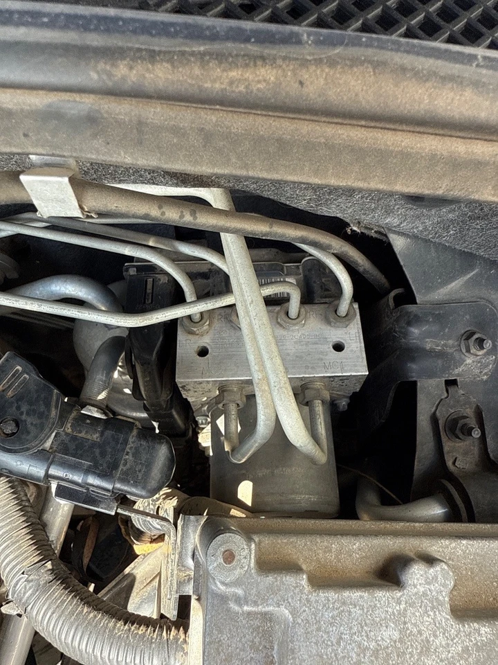 Ford Territory 2011 SY MKII TS Petrol 2WD ABS Pump 8R29-2C405-BC - image 3 of 4