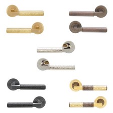 Door Handle Modern Lever on Rose Set Hammered reversible universal Latch