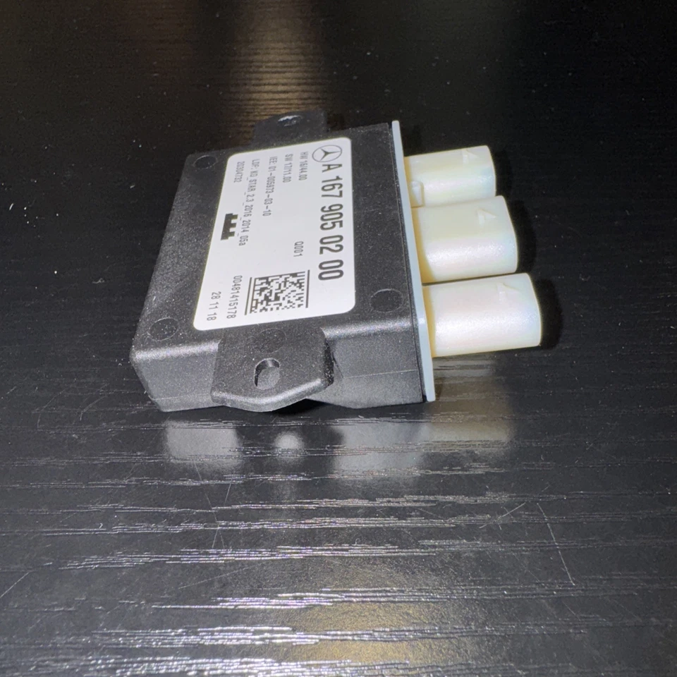 Módulo de interruptor de parachoques trasero OEM #120 2018-2019 MERCEDES-BENZ C43 S560  Foto 3 de 4