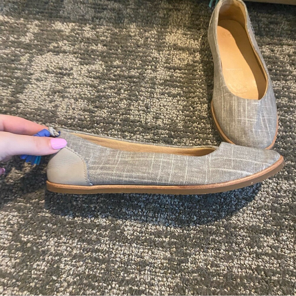 UGG Mesa Flat - image 6