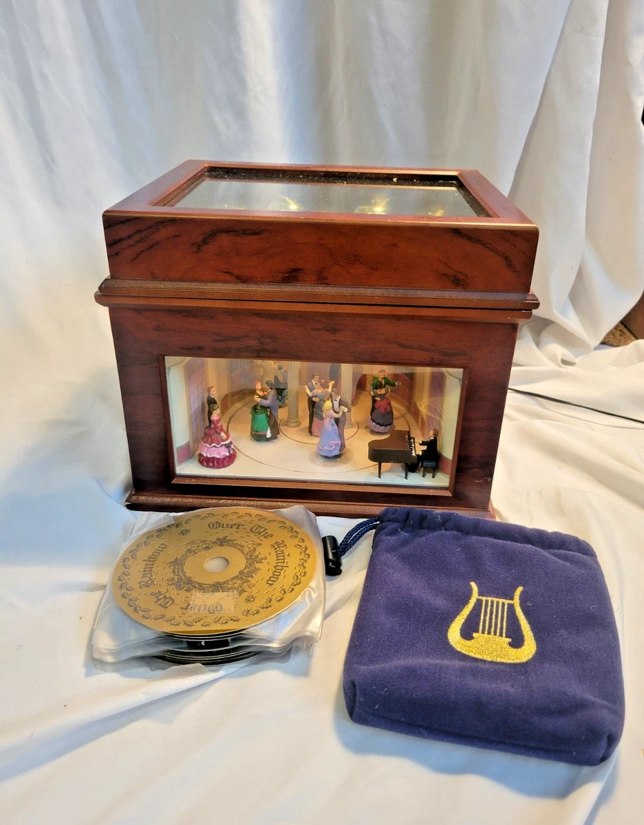 Animated Christmas Music Box In Collectible Music Boxes (1970-Now