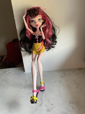 Monster High Draculaura Gloom Beach 