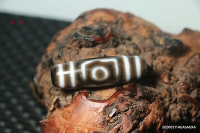 Energy Tibetan old Agate Buddha Cap 3 Eyed Wisdom dZi Bead Pendant Amulet zzy46