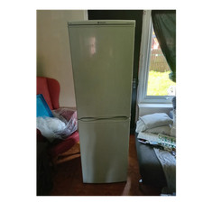 Hotpoint Iced Diamond Freestanding Fridge-Freezer White, 2 Doors, 3 Shelves