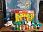Vintage Fisher Price Little People HOSPITAL #931. NEVER PLAYED WITH. BOX. EXTRAS