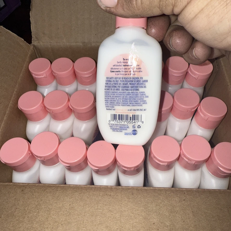 Baby Magic 婴儿油原装香味 24 包 2 液量盎司奶瓶旅行装 — 第 4/4 张图片