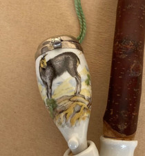 Gesteckpfeife mit Porzellankopf weiß glasiert bemalt mit Gämsenmotiv