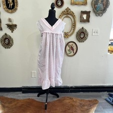 Vintage Ditsy Floral Ruffle Nightgown