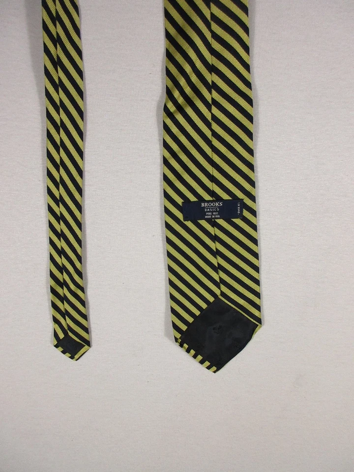 Corbata Brooks para hombre 100 % seda a rayas hecha en EE. UU. Foto 2 de 4